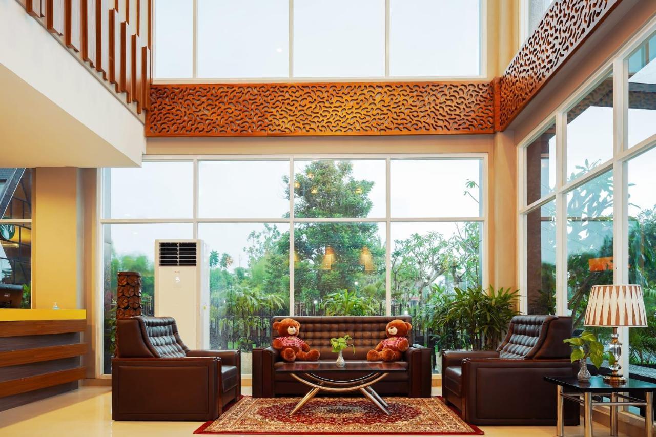 Ramada By Wyndham Yogyakarta Sleman (Yogyakarta) Exterior foto