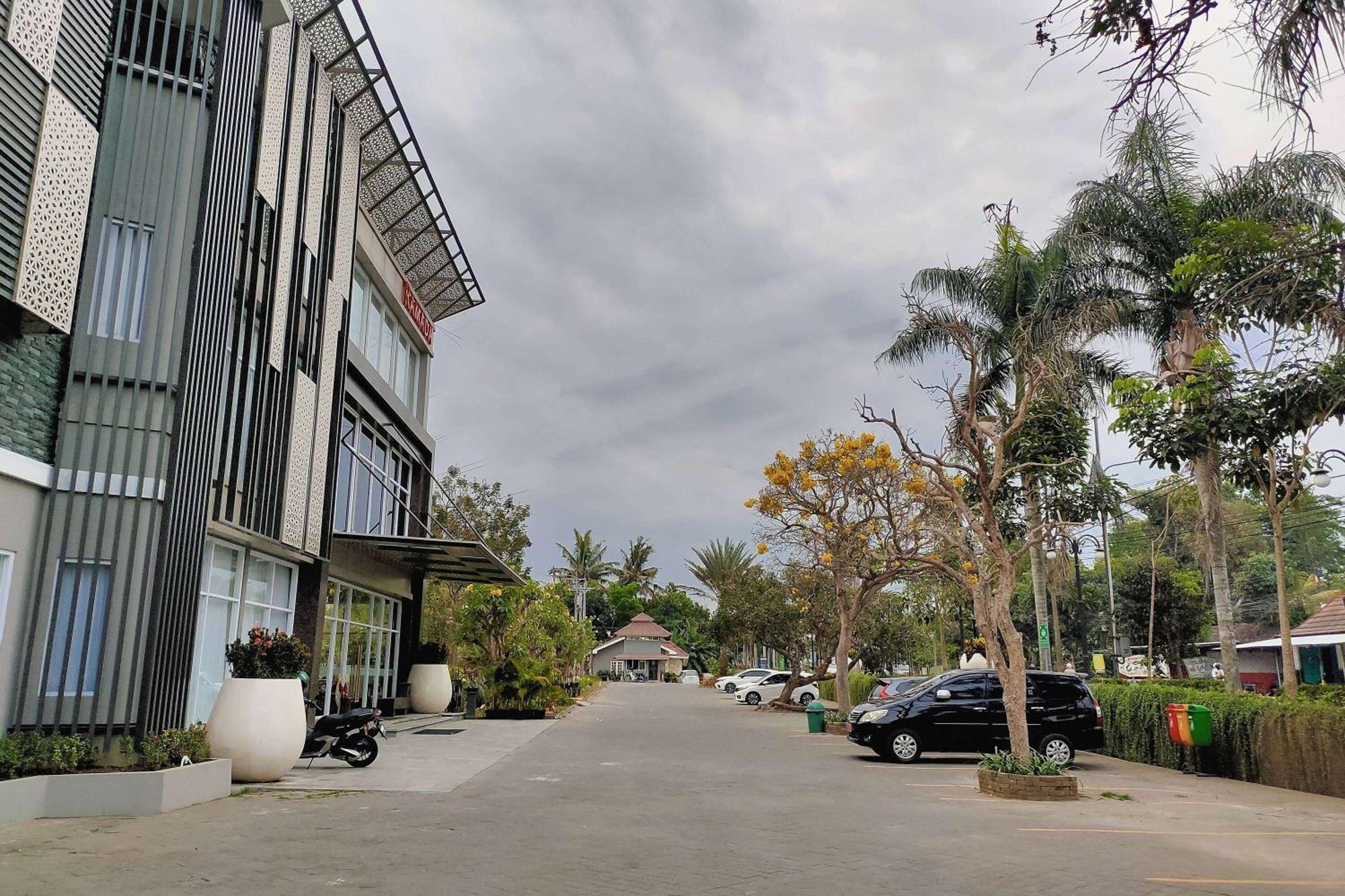 Ramada By Wyndham Yogyakarta Sleman (Yogyakarta) Exterior foto