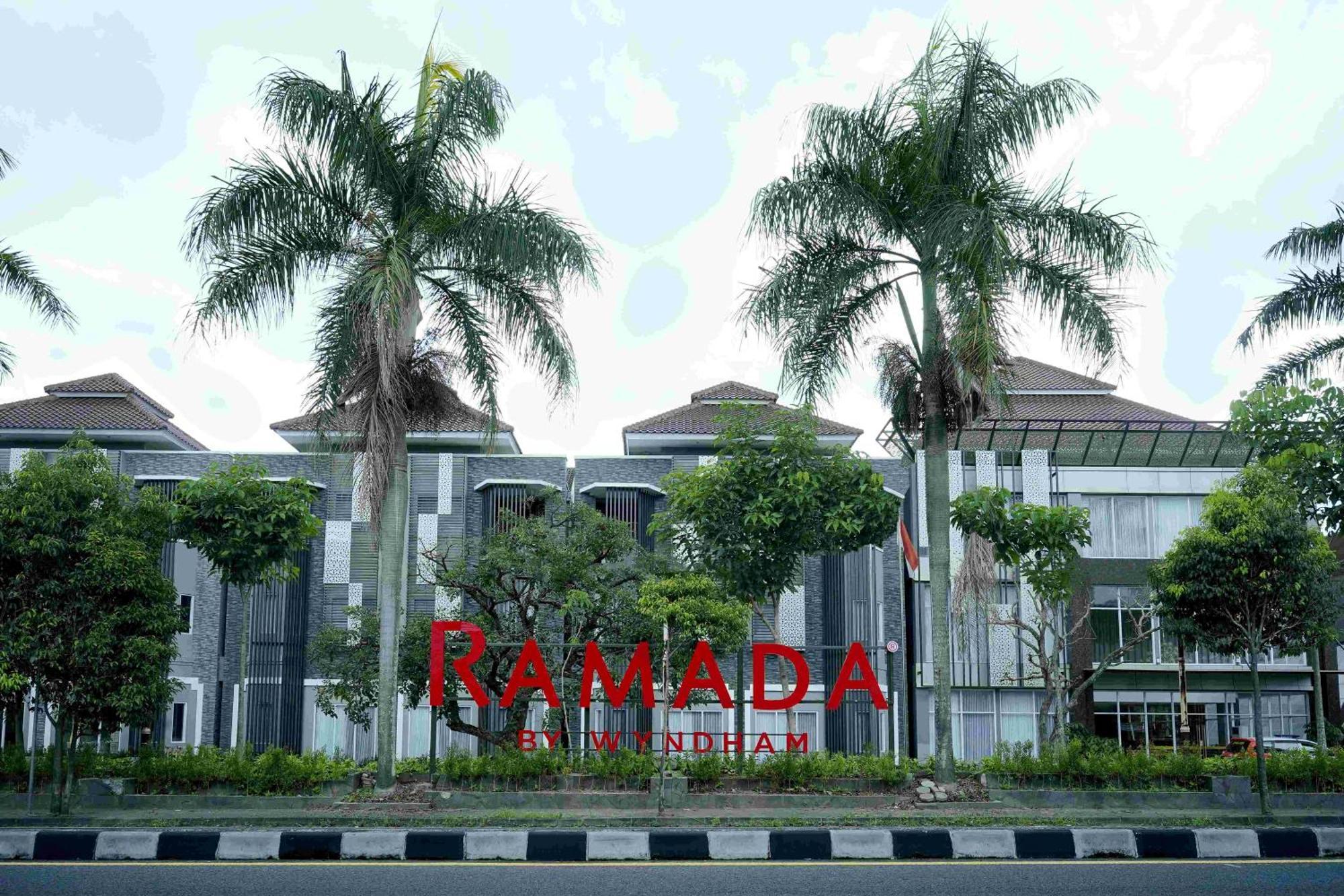Ramada By Wyndham Yogyakarta Sleman (Yogyakarta) Exterior foto