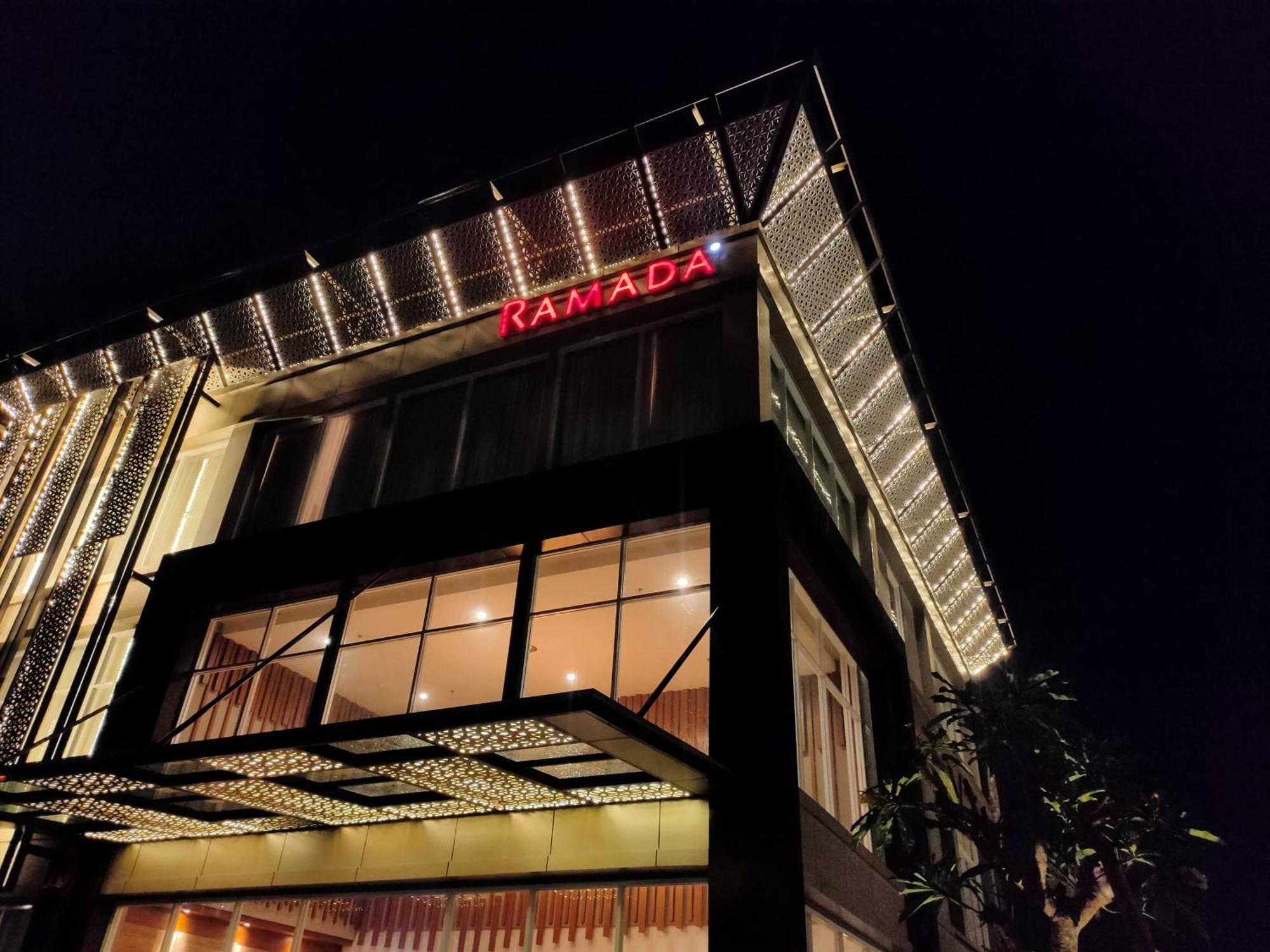 Ramada By Wyndham Yogyakarta Sleman (Yogyakarta) Exterior foto